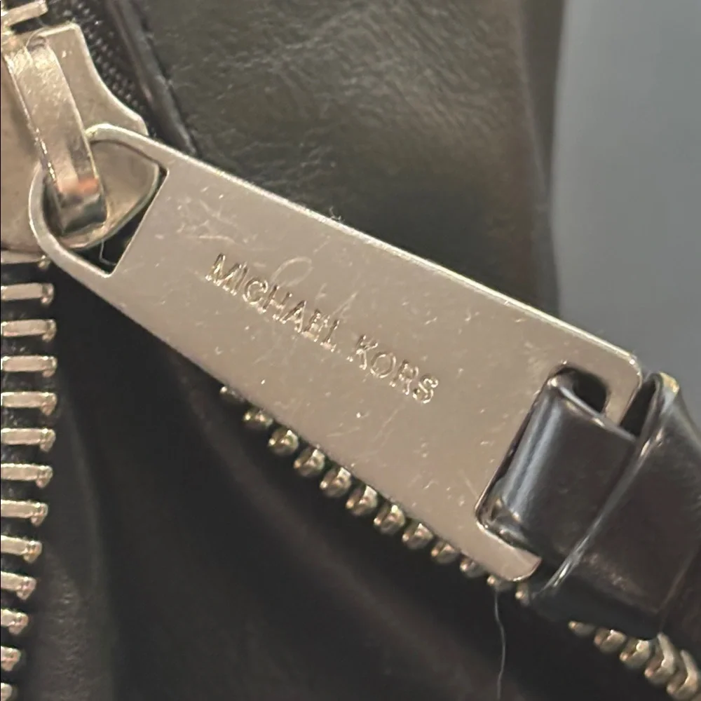 ✨ MICHAEL KORS Devon Large Shoulder Tote | Black Leather | Silver Hardware ✨